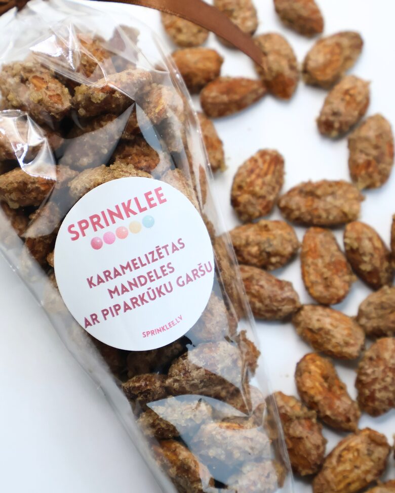 Karamelizētas mandeles ar piparkūku garšu